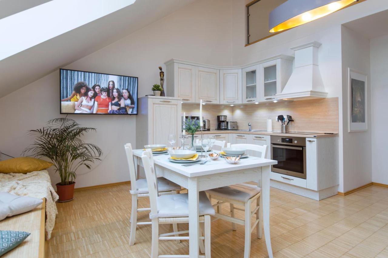 Modern Apartment Charvatova 프라하 외부 사진