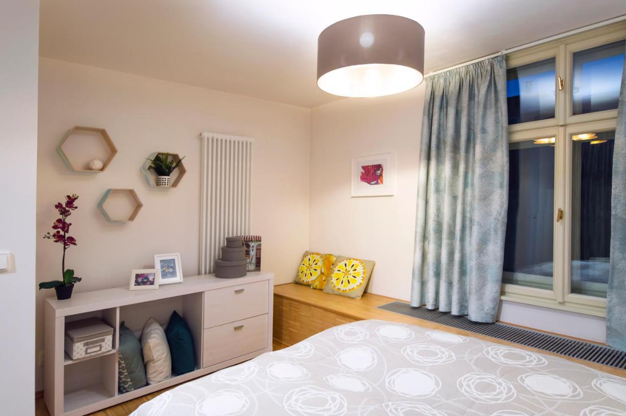 Modern Apartment Charvatova 프라하 외부 사진